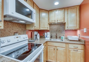 Ski-In/Ski-Out Second-Floor Condo w/Free WiFi, Mountain Views, & a Shared Pool