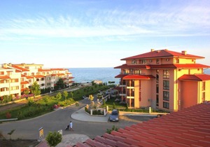 Sky Dreams, nr J18, One-Bedroom Apartment with Sea View (5 Adults)