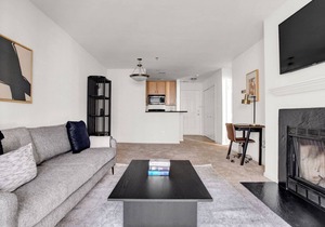 Sleek Rosslyn 1BR w/W/D, Gym & Pool, 10 min walk to Metro, by Blueground