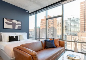Smart Lakeview Studio, walk to Lakefront & Lincoln Park, by Blueground