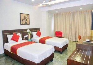 SmartStay Entire Luxury 4BHK Apt-M G Road area