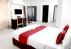 SmartStay Private Room In Luxury Apts- MG Road area