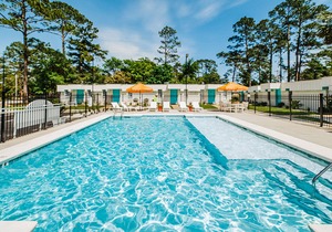 Snowbird-friendly condo with outdoor pool, central AC, & WiFi