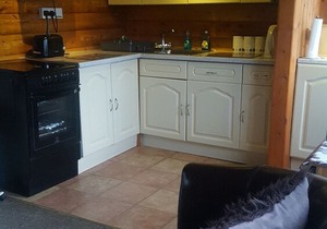 SNOWDONIA LOG CABIN RETREAT 4 BERTH FAMILY/PET FRIENDLY. STUNNING MOUNTAIN VIEWS
