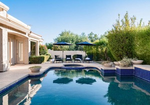 Solstice by AvantStay Contemporary Oasis w/ Pool, Spa & Bar in Gated Community