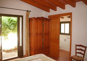 Son Coves with a large pool, satellite TV, barbecue area