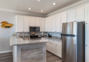 SouthBound - Ground floor with direct beach view!