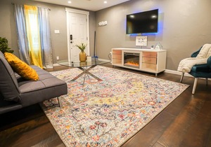 Southside Entire home: 2story+2BR -steps from E. Carson