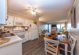 Southwinds F10 Oceanfront Complex Direct Oceanfront