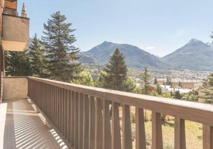 Spacieux Appartement 4 Pièces avec Parking à Briançon - 8 Personnes - FR-1-330C-55