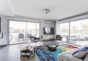 Spacieux T4 à Port Marianne: Parking+Clim+Terrasse - Class Appart