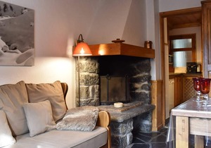 Spacious 4-Room Chalet Apartment, Terrace, Near Slopes & Shops - Méribel