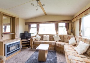 Spacious 8 berth caravan at Southview Holiday Park near Skegness ref 33018ML