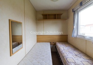 Spacious 8 berth caravan for hire at Southview Holiday Park ref 33002TC