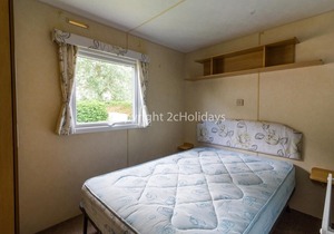 Spacious 8 berth caravan for hire at Southview Holiday Park ref 33002TC