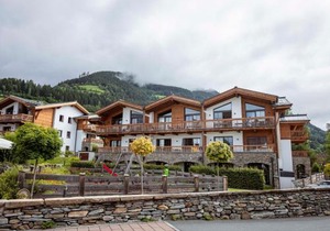 Spacious apartment in Piesendorf with sauna