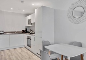Spacious & Bright 1 Bed Apartment in Birmingham