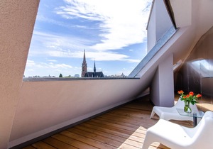 ☀Spacious & Bright | Next to River, Balcony, Views