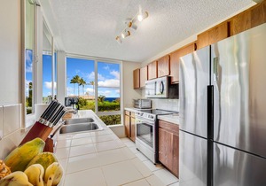 Spacious Cliffs Condo with Beach Gear & Ocean View