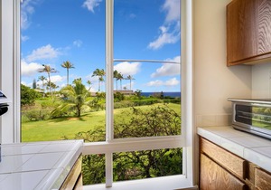 Spacious Cliffs Condo with Beach Gear & Ocean View