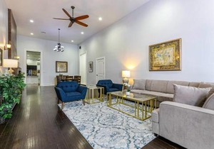 Spacious Condo w Pool & Courtyard Near French Quarter