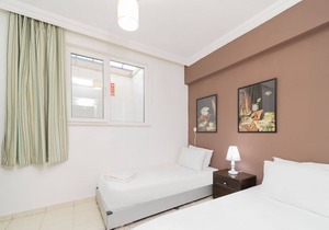 Spacious Flat with Backyard in Muratpasa