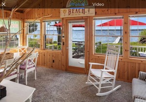 Spacious Lakefront Cottage In Bear Lake M