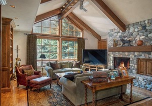 Spacious & Luxurious Warm Springs Home