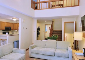 Spacious, multi-level, AC/FP, pet-friendly, swim club. F2603 by LRS