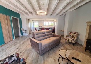Spacious Renovated Cottage for 20, Near George Sand's Home, Golf & Lake, 4-Star Amenities
