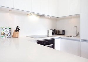 Spacious Studio With Balcony in Inner-City Glebe