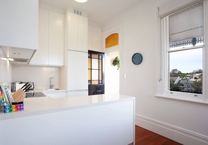 Spacious Studio With Balcony in Inner-City Glebe