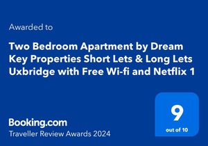 Spacious Two Bedroom Apartment by Dream Key Properties Short Lets & Long Lets Uxbridge- 1
