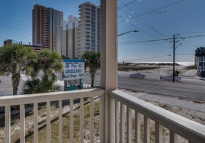 Spacious Unit~Family Friendly Complex~BOOK NOW!