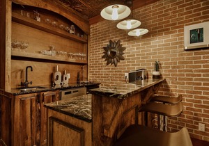 Speakeasy Bar hidden in Luxurious Mile End Loft!