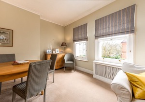 Splendid, light and spacious apartment between Fulham and Kings Rd Chelsea.