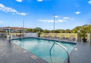 SPOT X Hotel Tampa - Wesley Chapel by The Red Collection