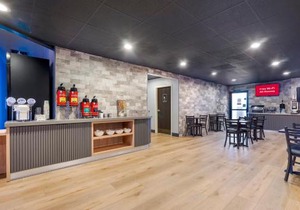 SPOT X Hotel Tampa - Wesley Chapel by The Red Collection