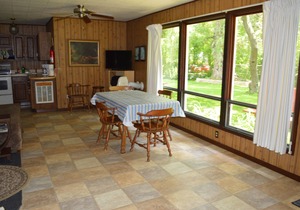 *SPRING DISCOUNT!* (See description) Two Bedroom Cottage with Private Beach!