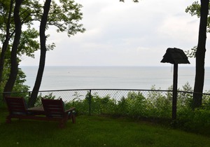 **SPRING DISCOUNT!** (See description) Updated Lake House with Private Beach!