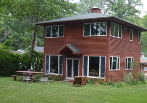 **SPRING DISCOUNT!** (See description) Updated Lake House with Private Beach!