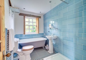 Stable Cottage. Near Padstow, great restaurants, pet friendly, beaches, patio
