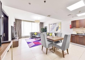 Standard One Bedroom Apartment Near WTC Metro