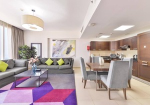 Standard One Bedroom Apartment Near WTC Metro