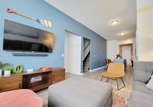 Stay Lincoln Park 2 | Craft District Condo