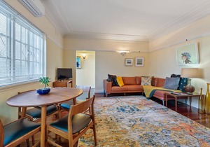 Step Back into Style ~ 2Bed/1Bath/1Car ~ New Farm