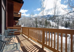 STH26 | Large Private Deck | Beautiful Views | Ski In/Out