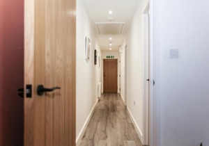 Strawberry Line, Flat 1