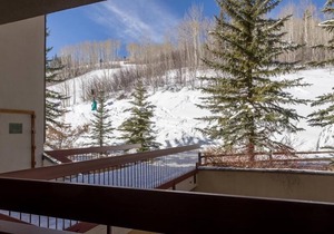 Strawberry Park On The Slopes In Beaver Creek Ski-In/Ski-Out