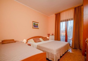 Strmac Apartment Sleeps 4 Air Con WiFi